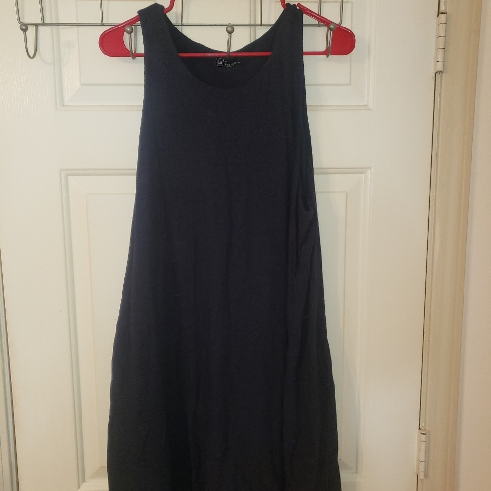 Sleeveless dress